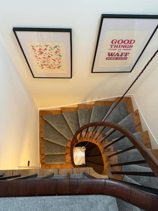The Stirling Townhouse Villa Bagian luar foto