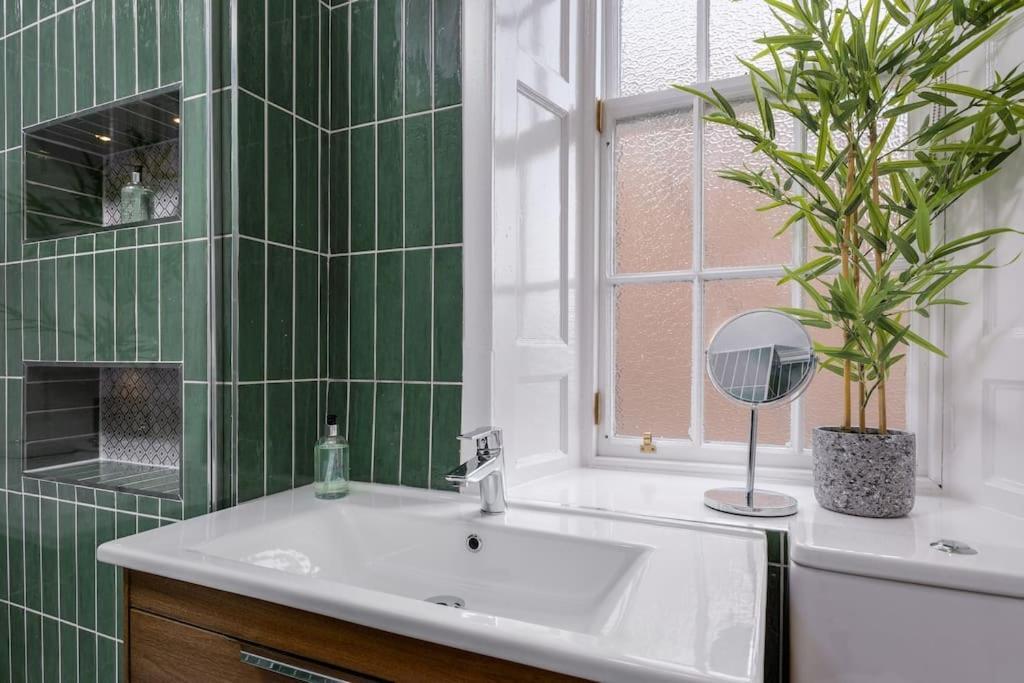 The Stirling Townhouse Villa Bagian luar foto